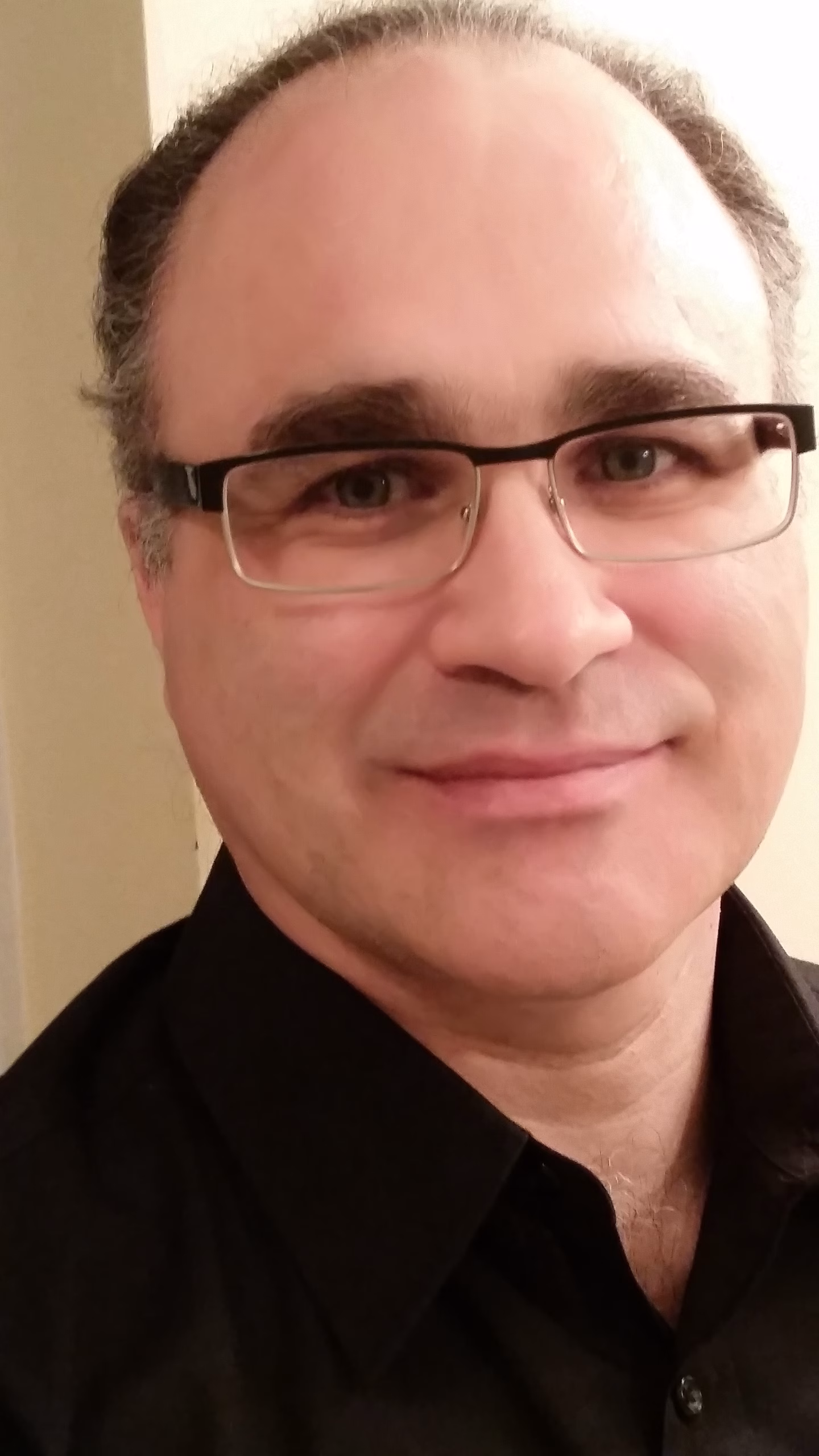 Portrait of Dr Robert Bertolo